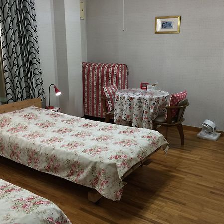 Ladies Inn Motomachi - Caters To Women 히타 외부 사진